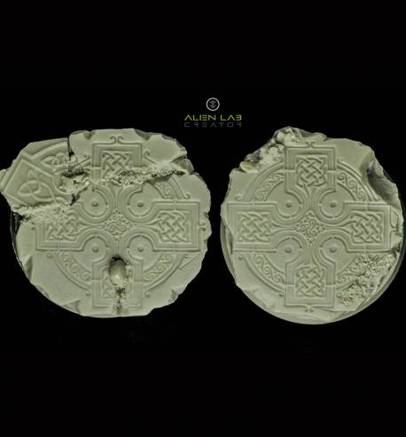Celtic ruins 40mm Round Bases for Miniature Gaming - Ideal for RPG and Fantasy Tabletop Gaming	